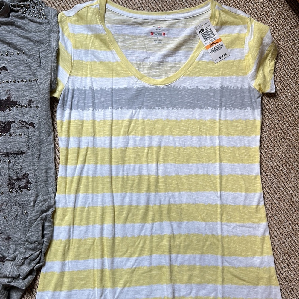 7 - NWT/NWOT Women's short sleeve tops - all "like" size small - lots of brands - Picture 12 of 15